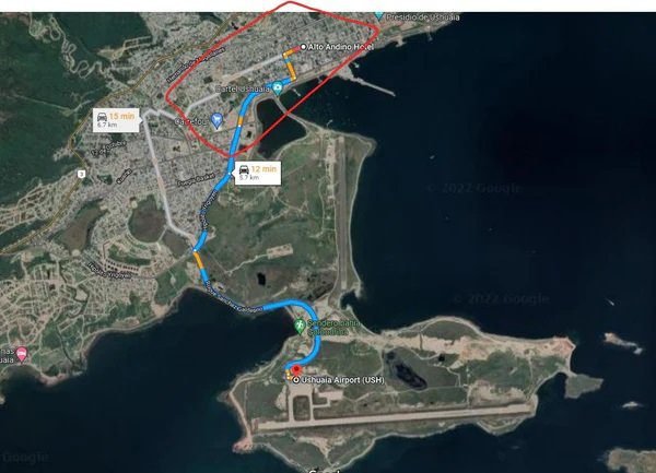 Map of Ushuaia Airport and city center (in red)