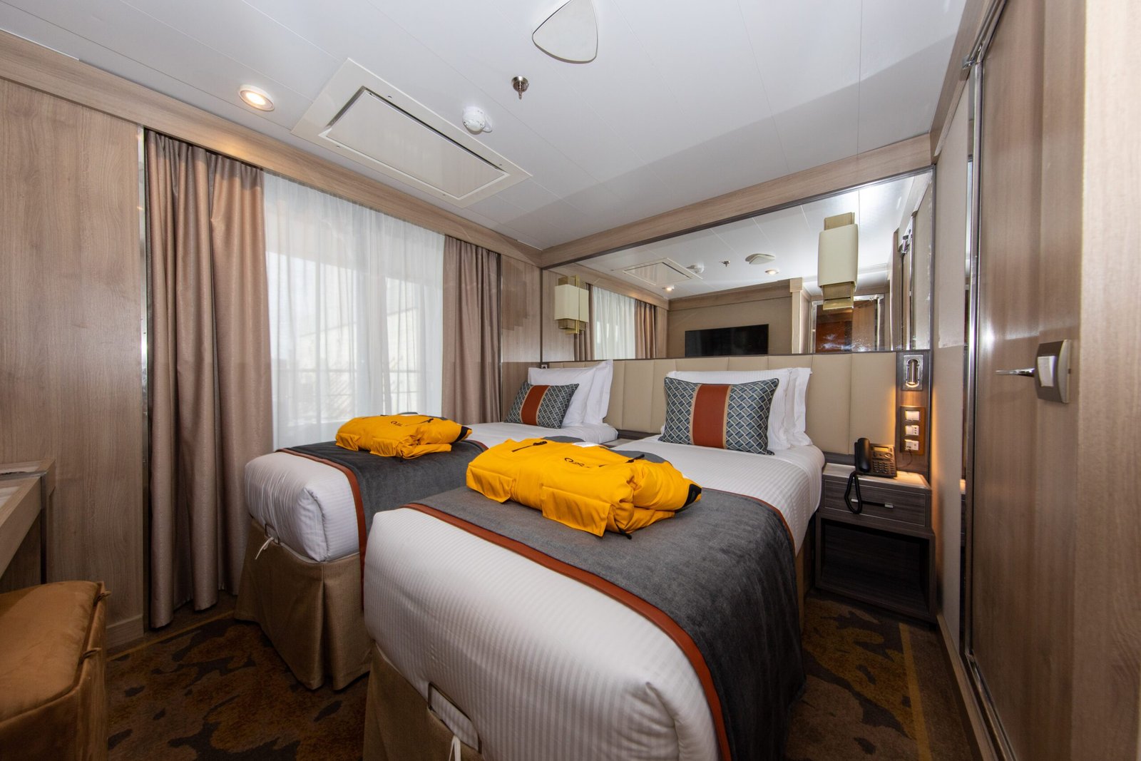 SUPERIOR SUITE